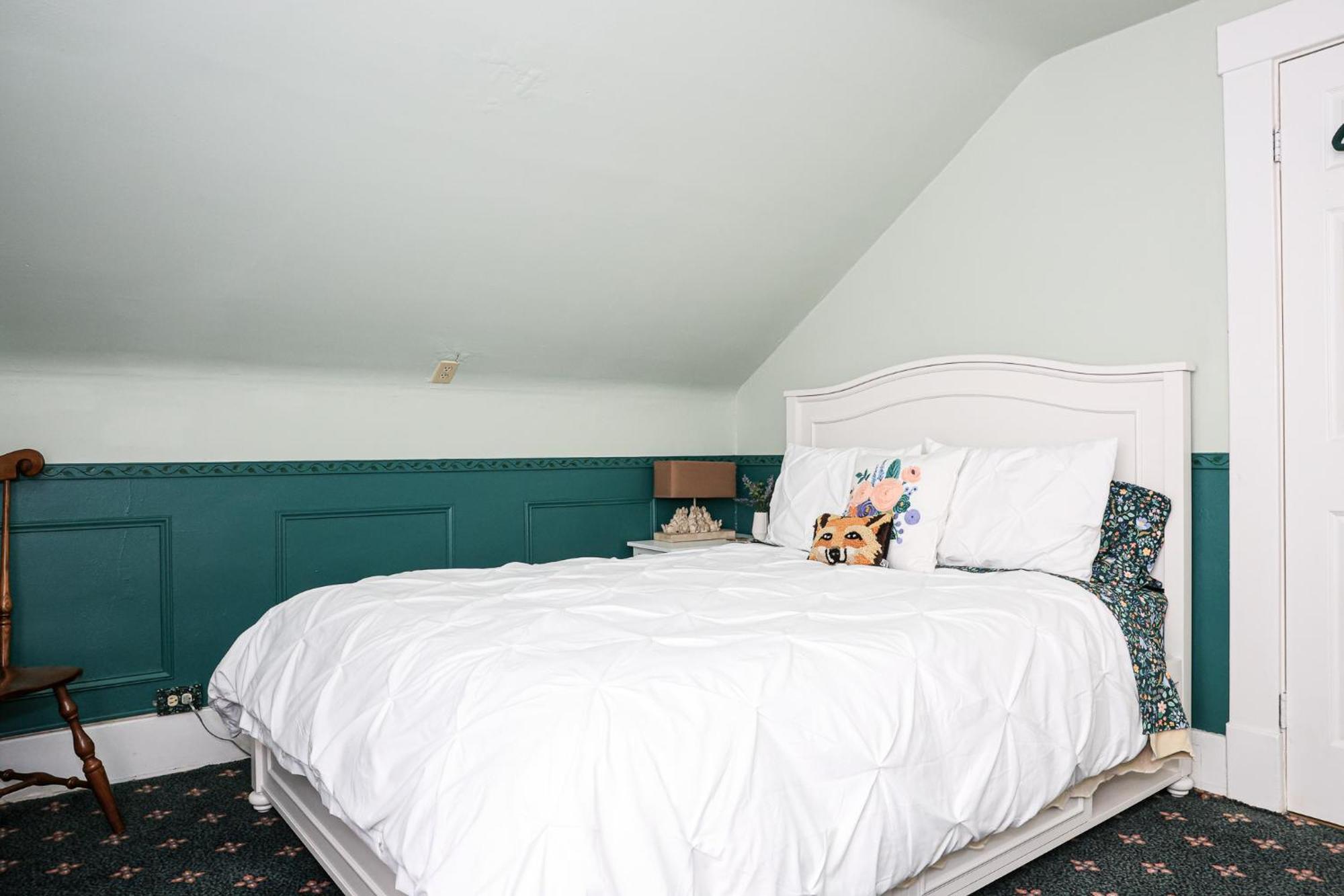 Stone Chalet Bed & Breakfast Inn Ann Arbor Exterior photo